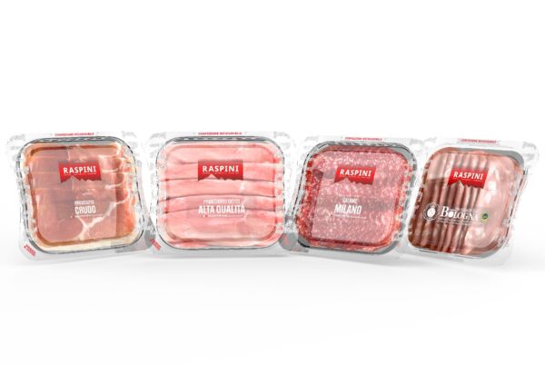 Assortimento affettati Raspini in vaschetta: prosciutto crudo, cotto, salame Milano e mortadella Bologna. Mangia&Chiudi.