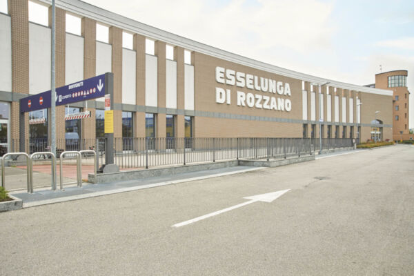 Esselunga si ingrandisce a Rozzano e amplia l’offerta
