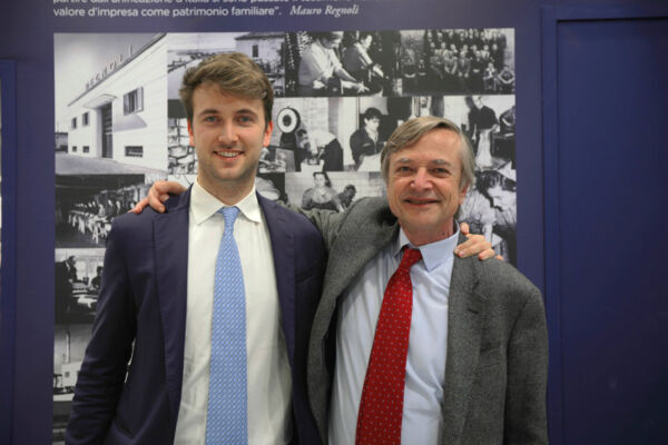 Giorgio e Mauro Regnoli, futuro di Medusa. Imprenditori italiani sorridenti, tradizione familiare.