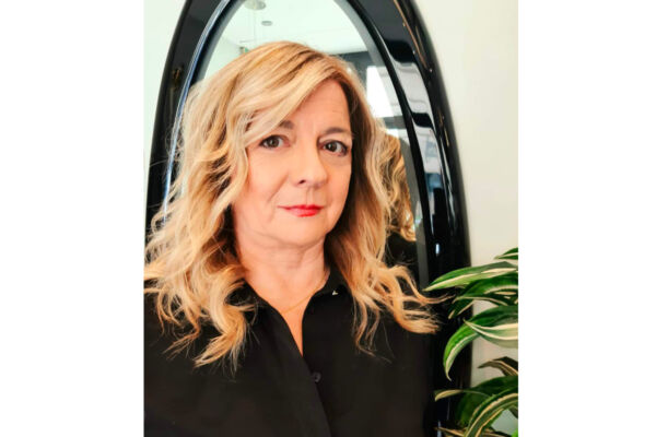 Carla Gherardi, Ar.pa Lieviti. Ritratto di donna bionda, manager di azienda alimentare. Crescita del 12%.