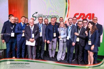 Gruppo Supercentro e CRAI: nuova alleanza GDO. Team e logo Supercentro. Crescita e futuro nel Sud Italia.