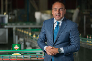 Bruno Sempio, Euricom, stabilimento Ebly. Manager in blu, linea produzione piatti pronti microondabili.