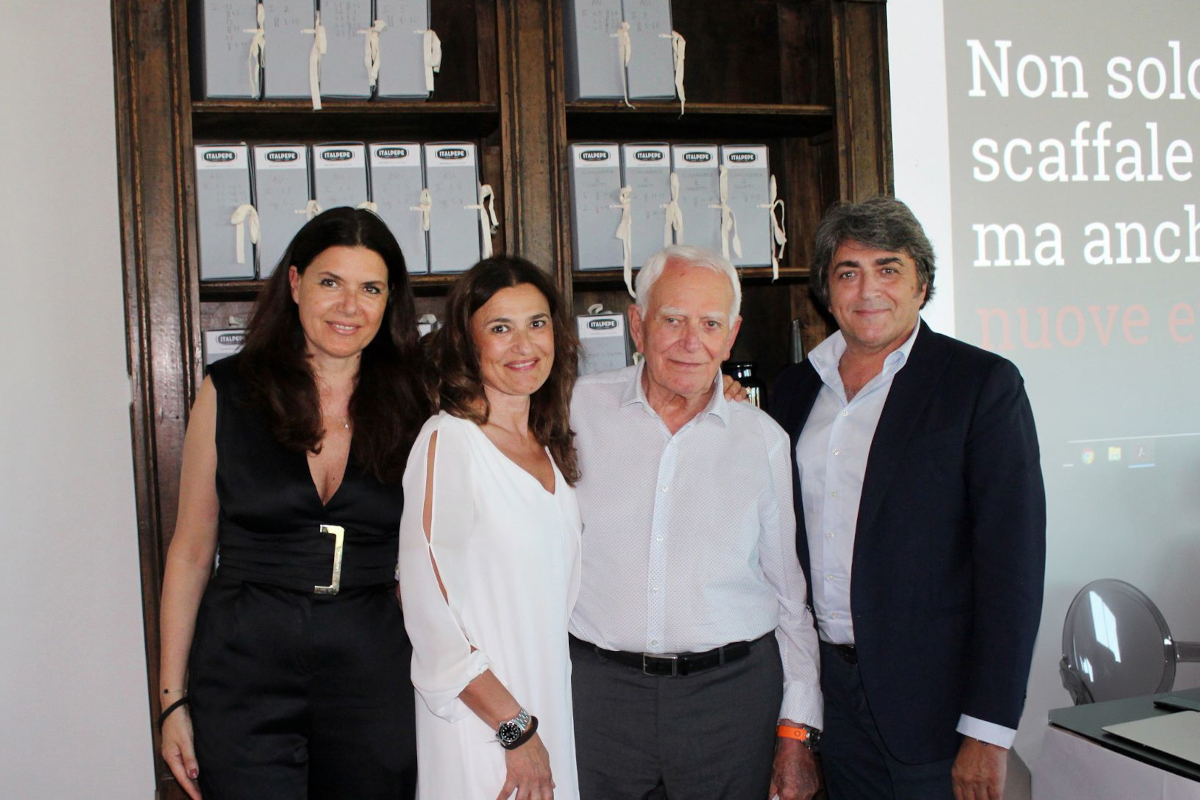 Famiglia Vitaletti di Italpepe celebra il successo del 2025. Imprenditori italiani.