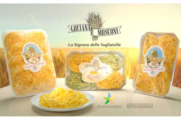 Luciana Mosconi: pasta fresca all'uovo, casarecce e tagliatelle. Prodotti alimentari di alta qualità.