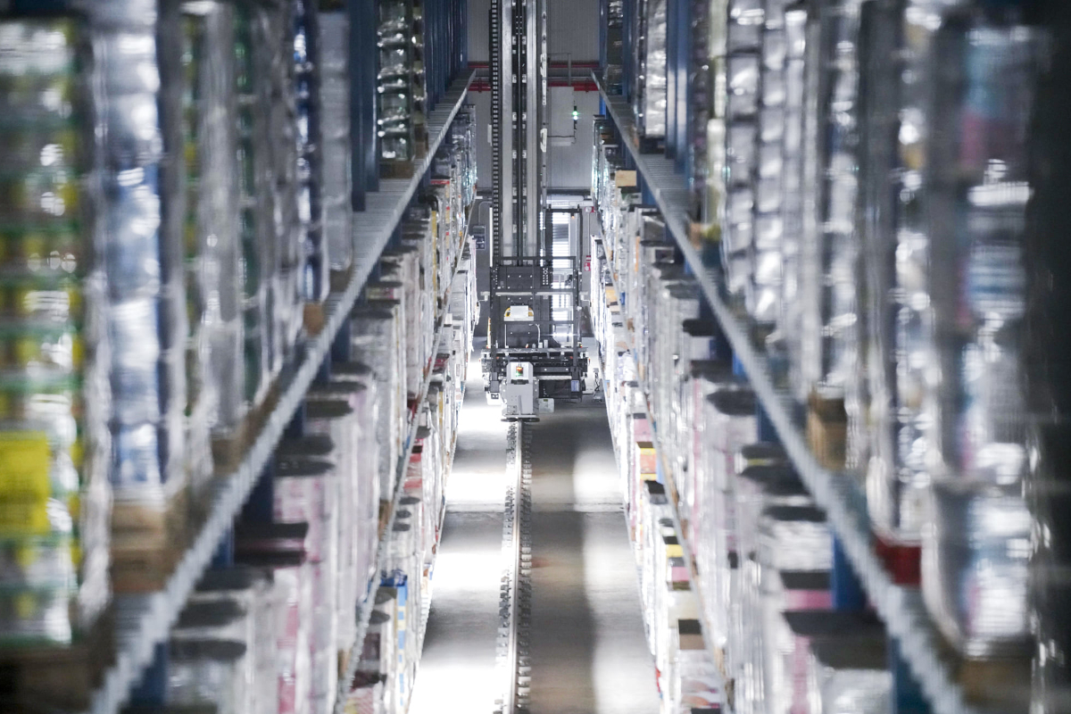 Automazione Riso Scotti: scaffali e robot nel nuovo hub logistico.