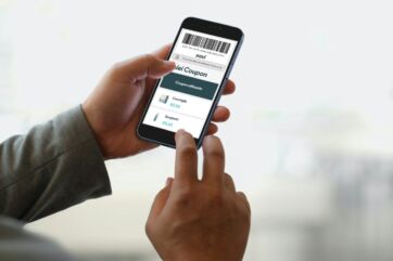 Coupon digitali su smartphone. Risparmia con i coupon nel mercato italiano. Offerte e sconti 2025.