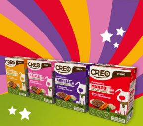 Tetra Recart: confezioni di pet food CREO (pollo, maiale, agnello, manzo) con riso e verdure.