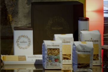 Pasta Sgambaro: confezioni di pasta di grano duro 100% italiano. Design Made in Italy.