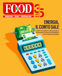 Copertina rivista Food aprile 2026: calcolatrice con banconote euro e icone energia per costi in aumento nel settore.
