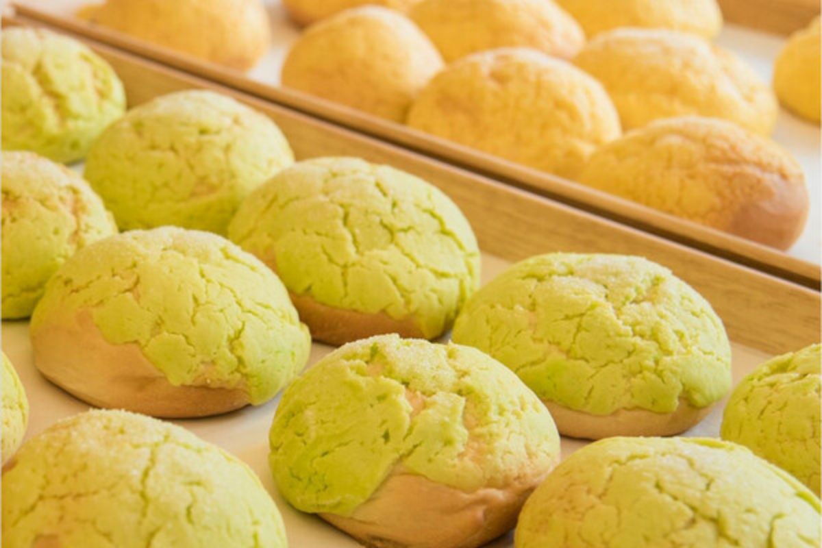 Dolci da forno assortiti. Pasticceria artigianale, pane dolce fresco.