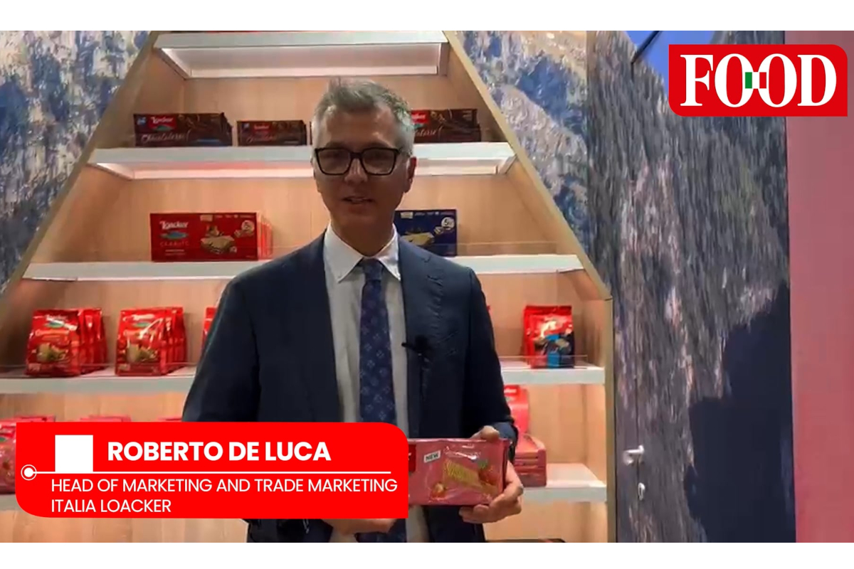 Loacker a Tuttofood 2026. Stand Loacker con wafer e cioccolato. Roberto De Luca presenta i nuovi prodotti Loacker.