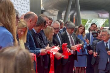 Inaugurazione Tuttofood 2026 a Milano. Taglio del nastro, evento agroalimentare Made in Italy. Autorità e ospiti.