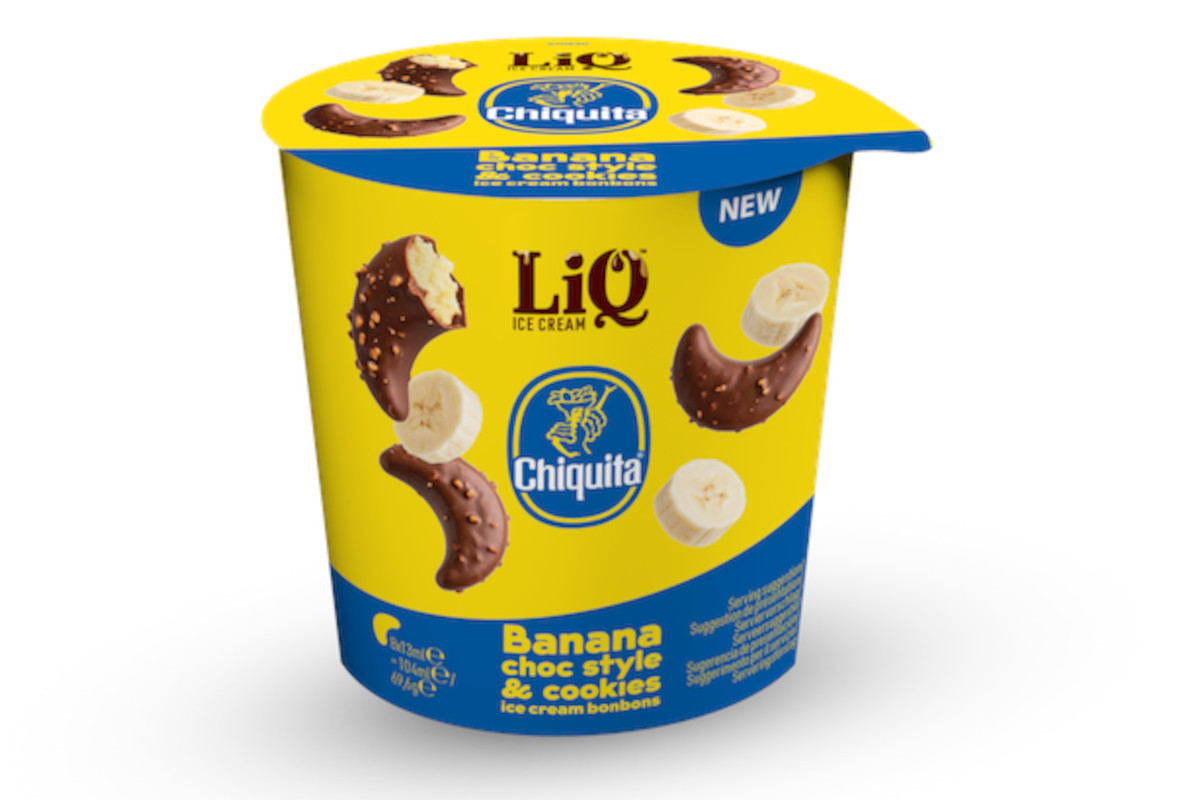 Barattolo di gelato Chiquita LiQ Banana Choc Style & Cookies, snack ghiacciato al gusto banana e cioccolato.