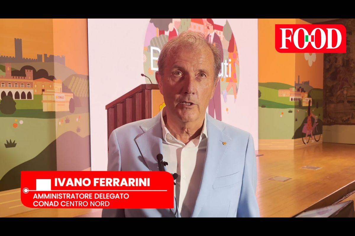 Ivano Ferrarini, Amministratore Delegato di Conad Centro Nord, durante un intervento in un evento pubblico.