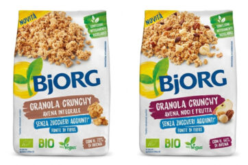 Due confezioni di granola bio Bjorg: Crunchy Avena Integrale e Crunchy Avena, Noci e Frutta, senza zuccheri aggiunti.