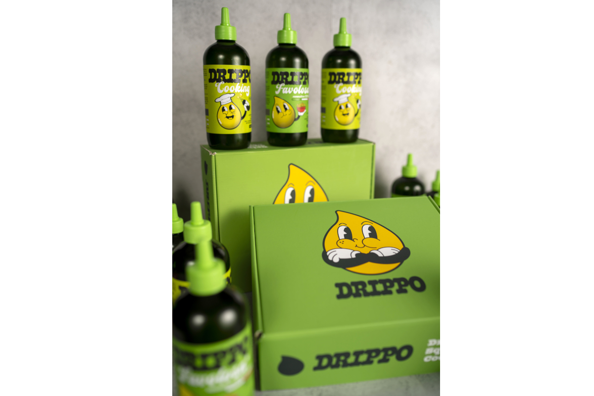 Confezioni e flaconi del nuovo brand Drippo di Farchioni: olio in dispenser con logo a goccia su scatole regalo verdi.