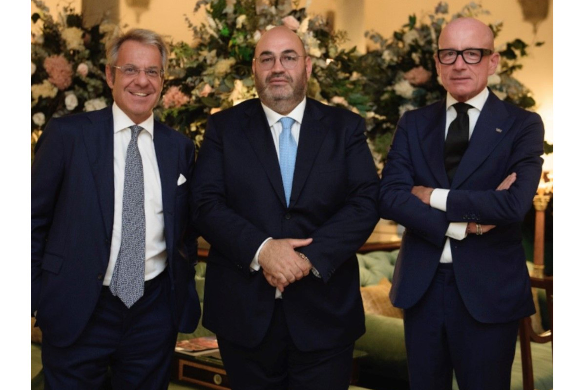 I vertici di Gruppo VéGé: Da sinistra,Giorgio Santambrogio, Giovanni Arena ed Edoardo Gamboni celebrano la crescita del fatturato.