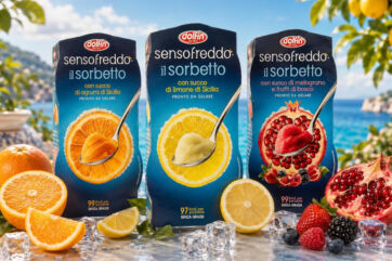 Tre confezioni di sorbetto Dolfin Sensofreddo ai gusti agrumi, limone e melograno con frutta fresca e cubetti di ghiaccio.