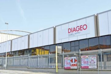 Stabilimento Diageo Global Supply a Santa Vittoria con insegna aziendale e recinzione esterna.