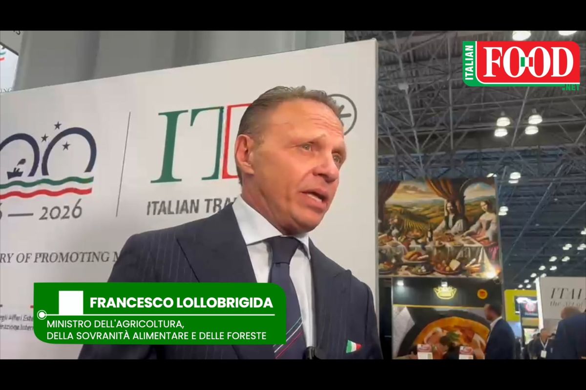 Il Ministro Francesco Lollobrigida a un evento per promuovere l'export delle eccellenze alimentari italiane negli USA.
