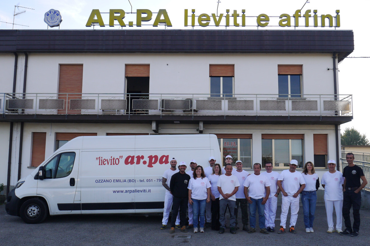 Sede Ar.pa Lieviti e affini con furgone e team per partnership Molino Gaspari nel bakery casalingo