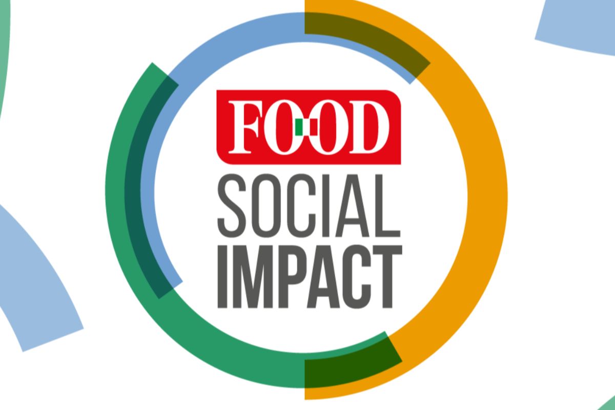 Logo ufficiale Food Social Impact con cerchio colorato per l'evento sul futuro del settore agroalimentare a Milano.