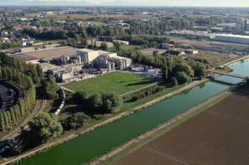 Veduta aerea dello stabilimento Oleificio Zucchi con certificazione per la parità di genere