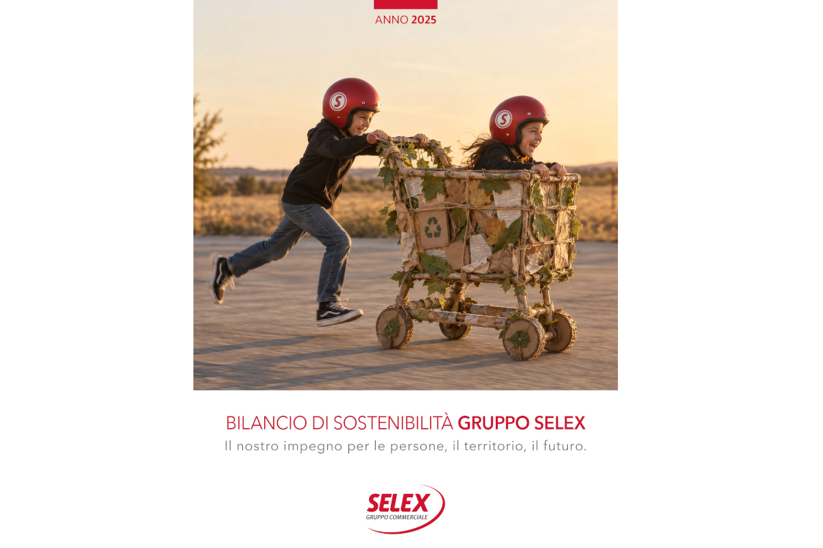 Bambini con caschi rossi Selex spingono carrello green: 13° Bilancio Sostenibilità Gruppo Selex 2025, ESG e futuro.