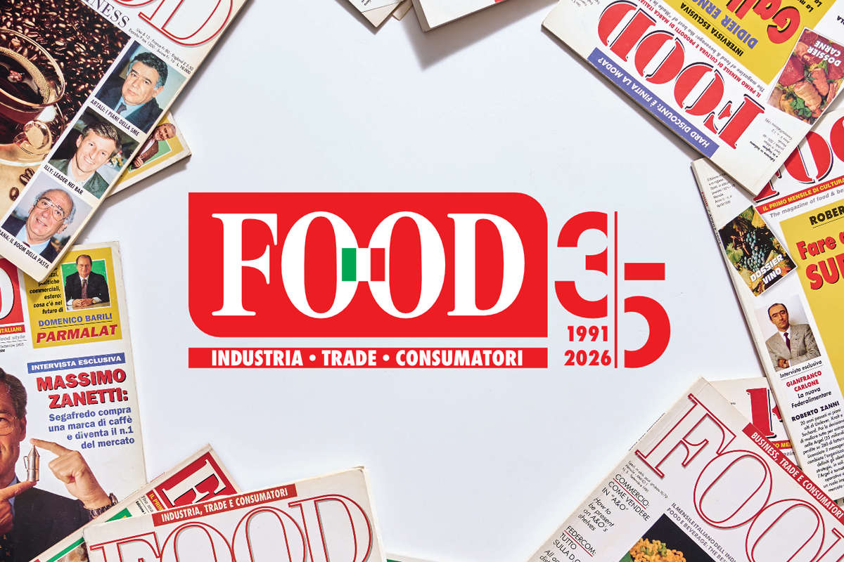 Logo FOOD 35 anni al Teatro Farnese, con copertine storiche della rivista Food.