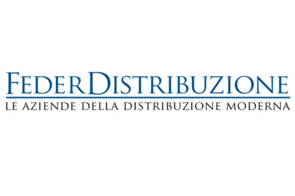 Logo Federdistribuzione con scritta Le aziende della distribuzione moderna per retail e autotrasporto