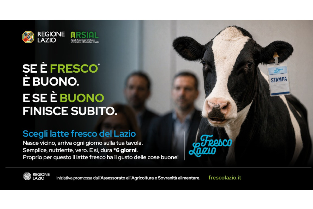 Campagna Fresco Lazio: mucca con badge stampa e logo Arsial per promuovere il latte fresco regionale