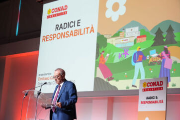 Presidente Conad Adriatico parla al meeting su Radici e Responsabilità, sfide del cambiamento