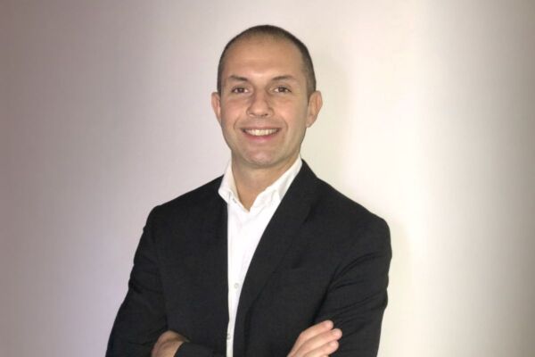 Ritratto di Armando Strano, nuovo Direttore generale di Unes, in giacca scura e camicia bianca