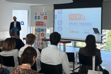 Relatore presenta Sport Trends al Food 3.5: alimentazione funzionale, integratori e strategie di reparto.