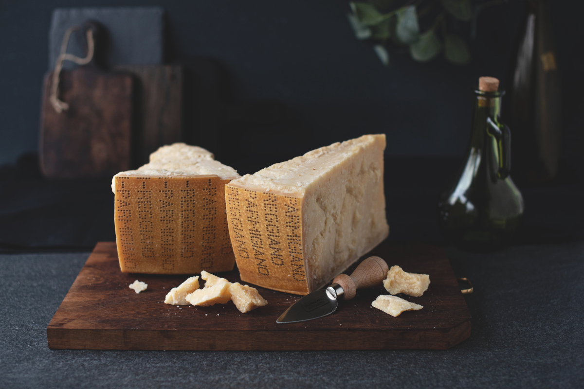 Parmigiano Reggiano Consortium Targets France for Export Growth