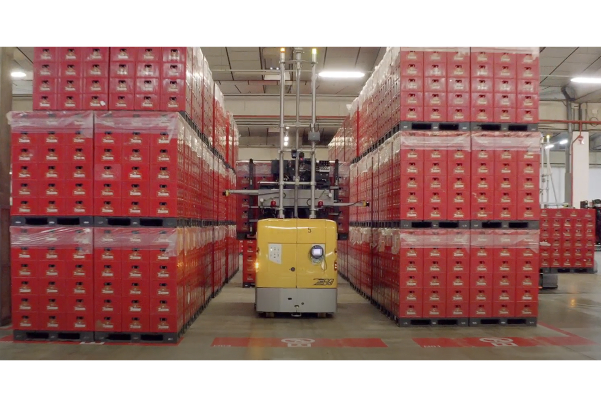 Warehouse block storage area with returnable products and automated guided vehicle (AGV).
