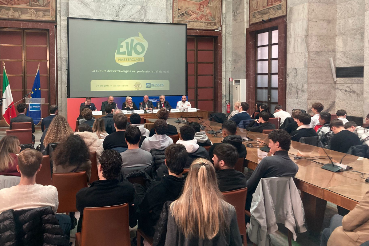 Audience at EVO Masterclass, Italy. Italian olive oil education by Oleificio Zucchi. Brand event.