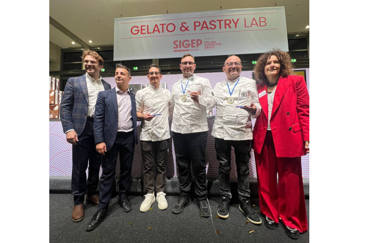 Italian chocolate panettone competition finalists on SIGEP Gelato & Pastry Lab stage