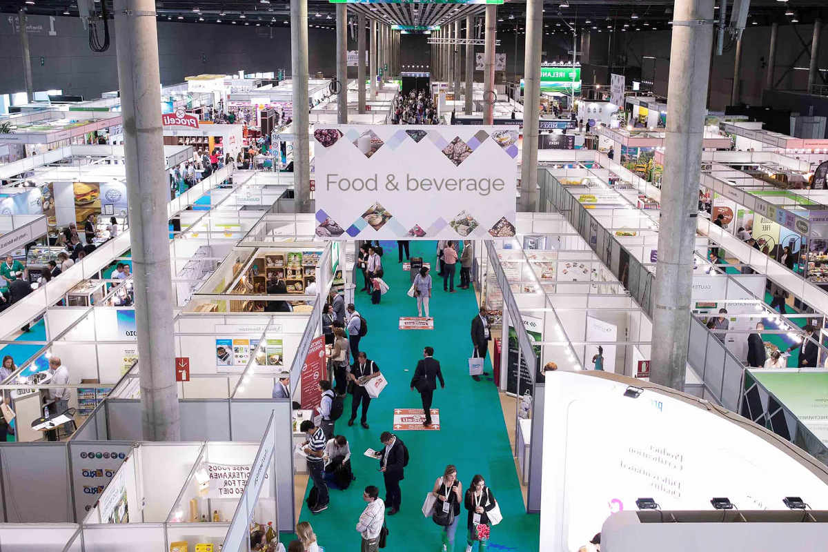 Winter Fancy Faire 2026: Overview of Italian food & beverage exhibitors and attendees at the trade show.