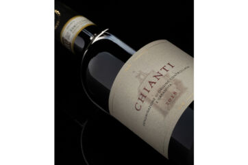 Chianti wine bottle. Italian red wine with Denominazione di Origine Controllata e Garantita.