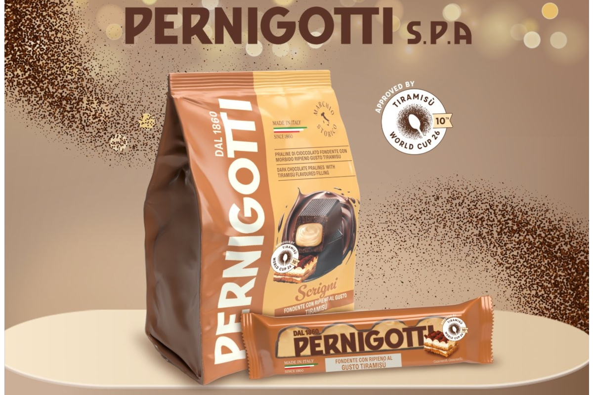 Busta e tavoletta di praline al cioccolato Pernigotti. Cioccolato fondente al gusto tiramisù per lo sponsor Tiramisù World Cup 2026.
