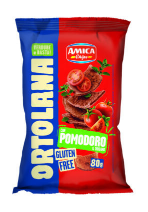 Amica Chips Ortolana tomato and oregano gluten-free vegetable chips bag, 80g, with tomato slices and chips.