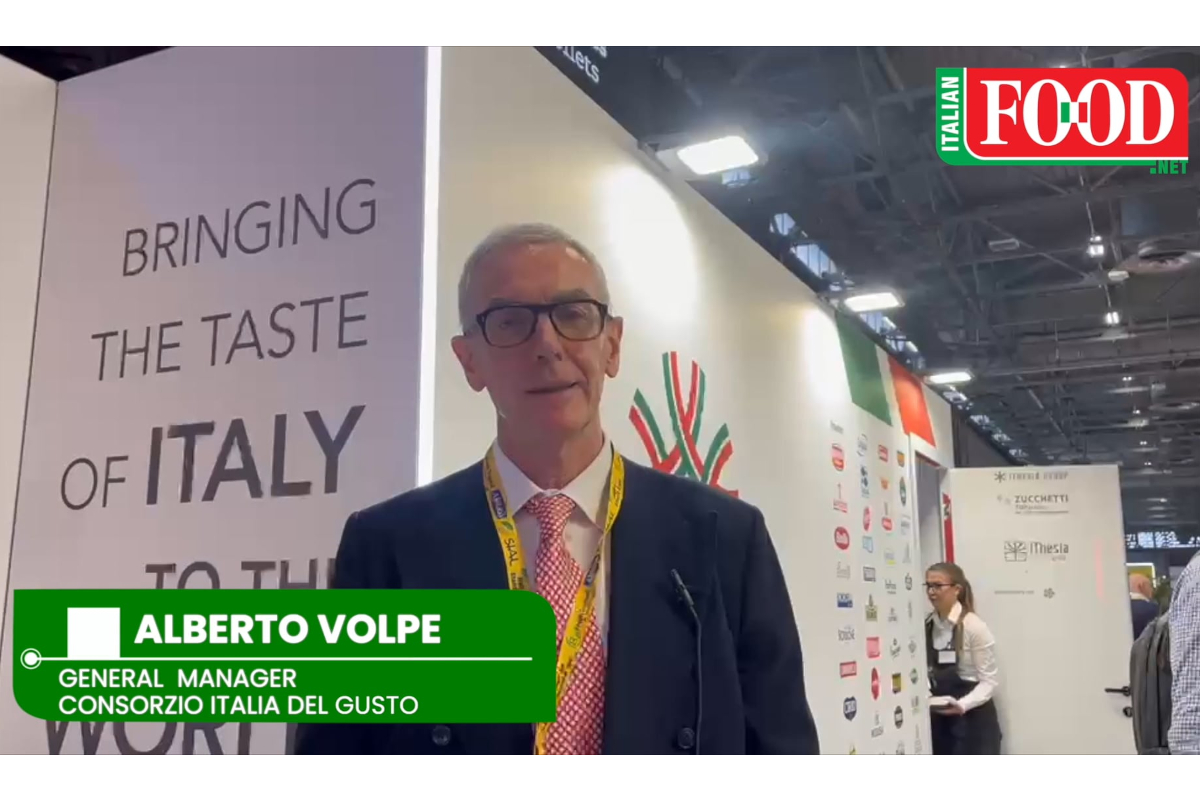 Alberto Volpe, General Manager of Consorzio Italia del Gusto, at SIAL Paris 2026, celebrating 20th anniversary with Italian food.
