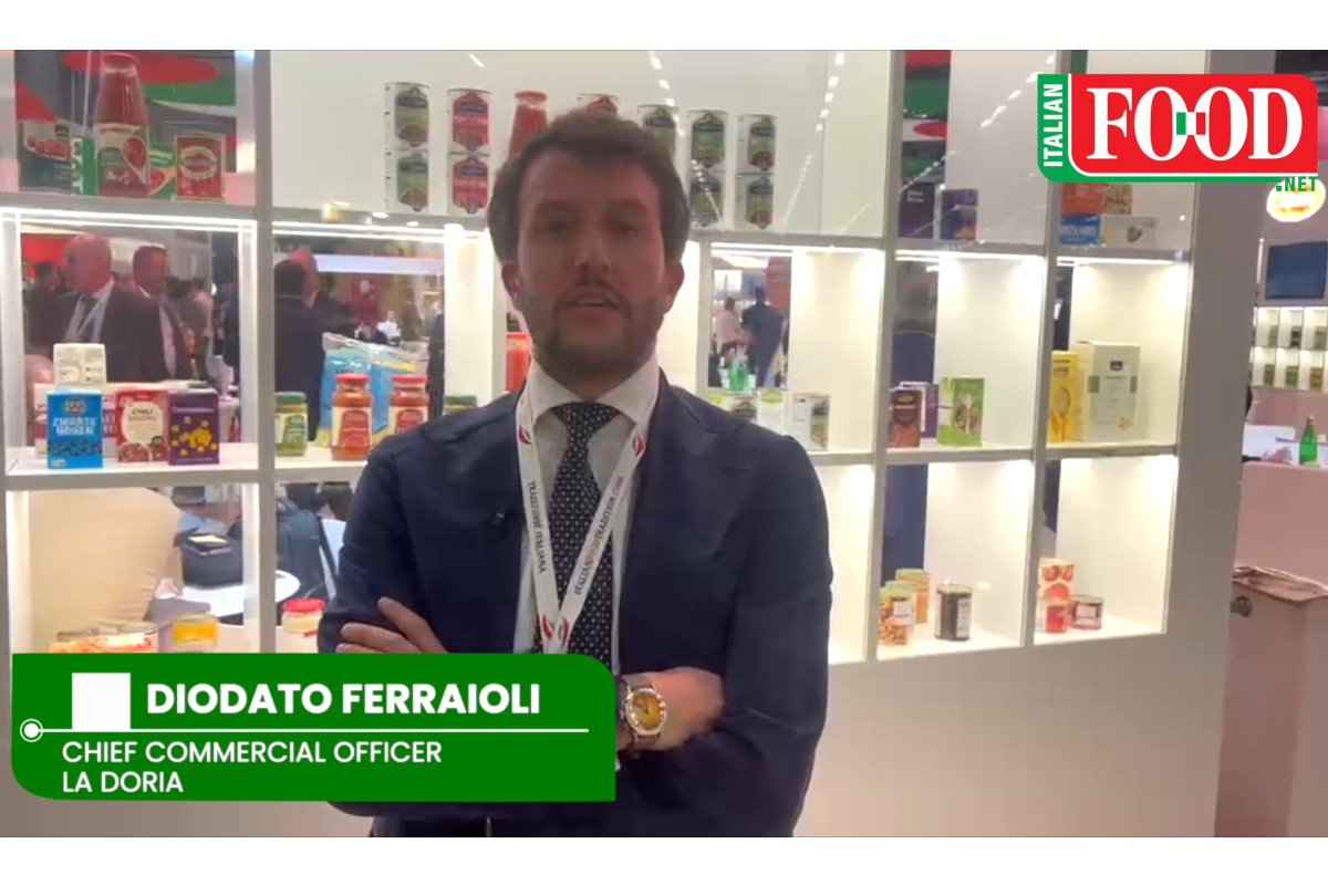 La Doria Chief Commercial Officer Diodato Ferraioli at SIAL Paris 2026 food trade show booth.