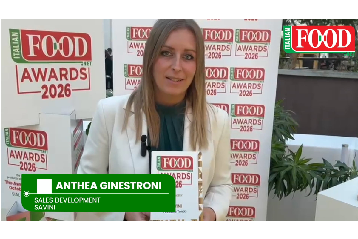 Anthea Ginestroni of Savini at SIAL Paris 2026 Food Awards, representing Fiore Group's winning Italian bakery.