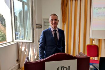 Stefano Gardini al Forum ATRI 2025 sul travel retail. Crescita e opportunità del settore.