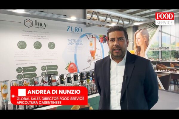 Andrea Di Nunzio di Apicoltura Casentinese a Host 2025. Food Service, innovazione e prodotti senza zuccheri aggiunti.