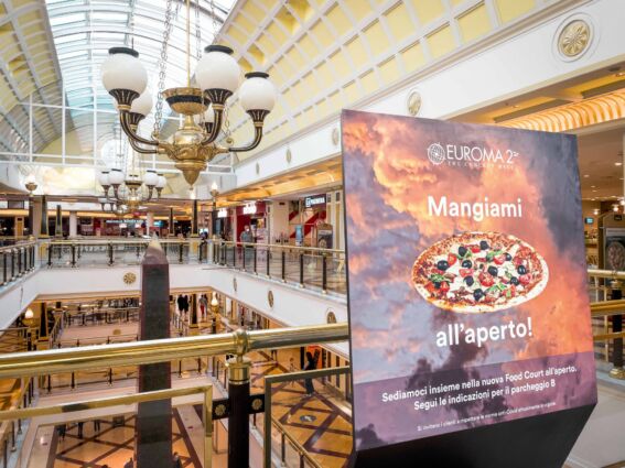 Food Court Euroma2: pizza Mangiami all'aperto!. Top 30 ristoranti.