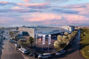 S.I.D.AL.: vista aerea stabilimento e parcheggio auto. Rendicontazione di Sostenibilità e impegno ambientale.