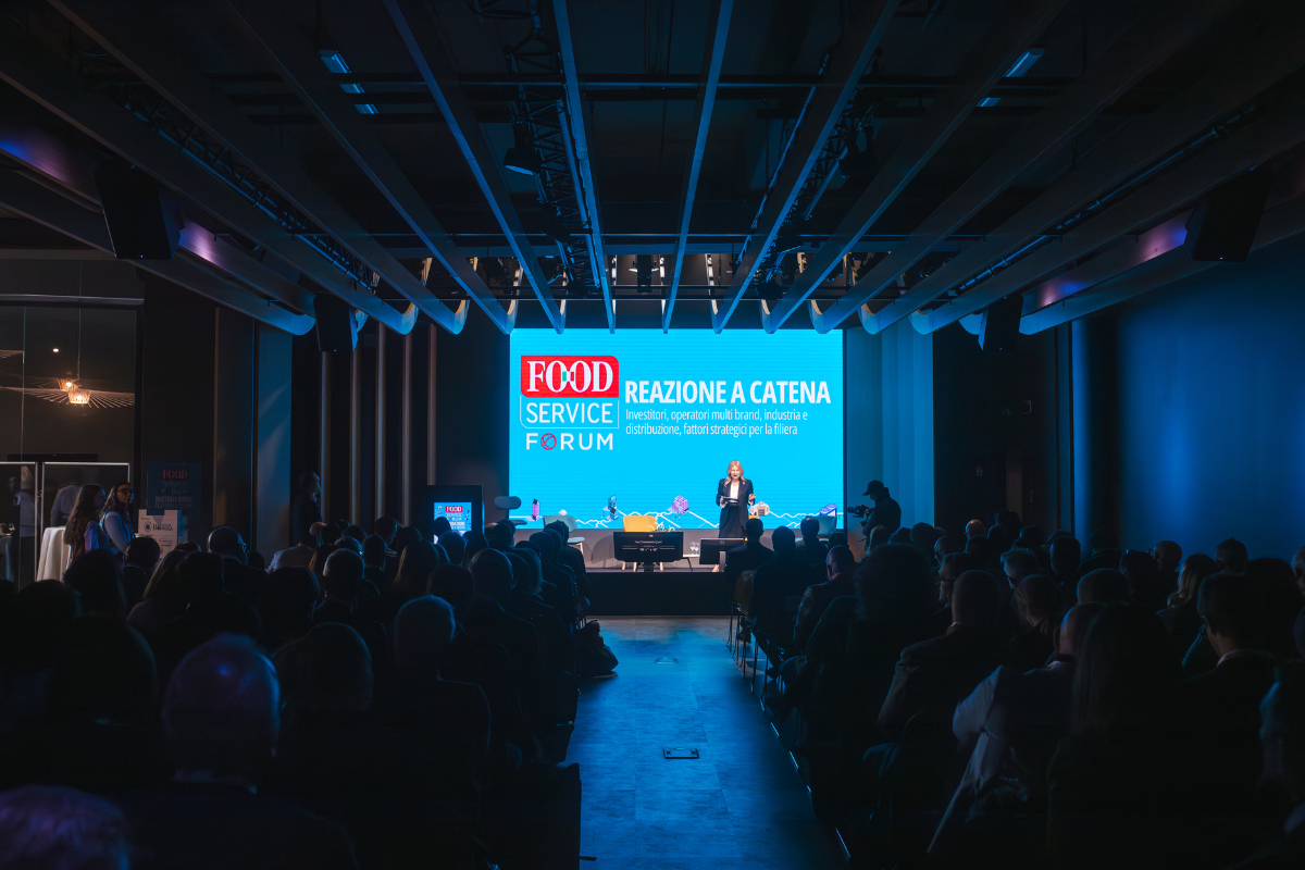 Food Service Forum: evento sulla ristorazione italiana. Speaker e pubblico.
